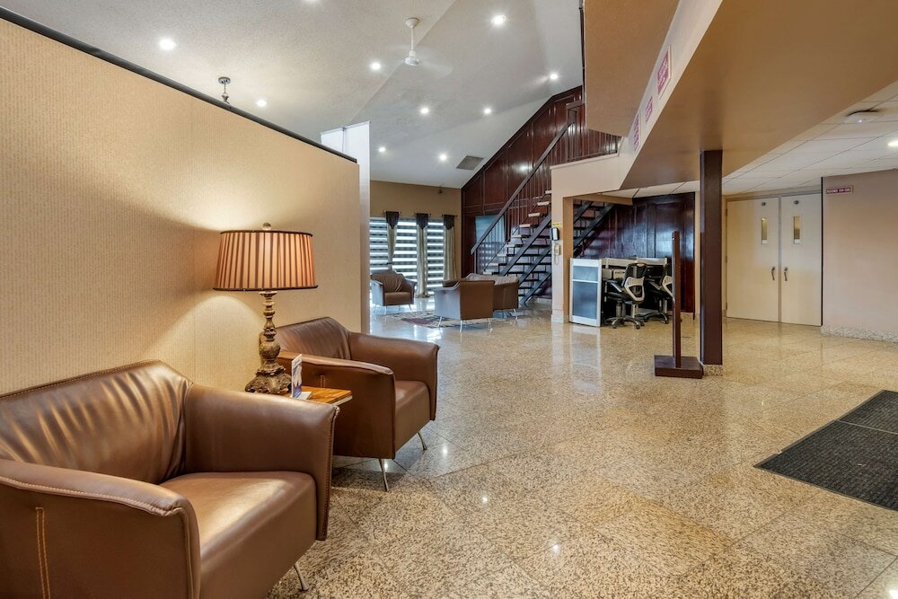 Фото Best Western Marquis Inn & Suites