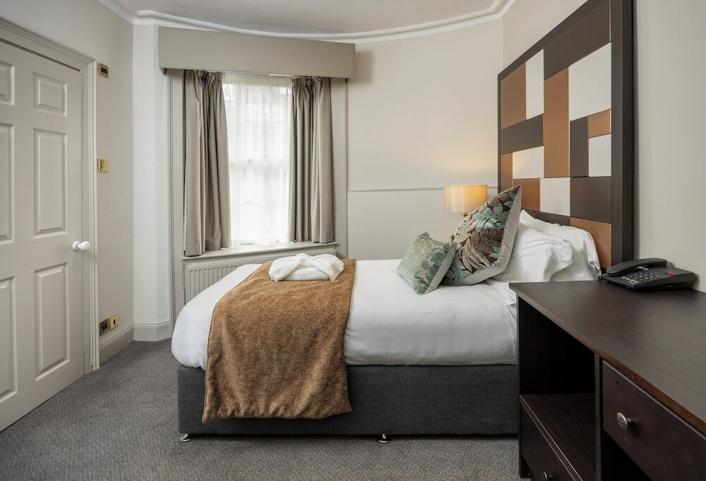 Фото Ballantrae Hotel