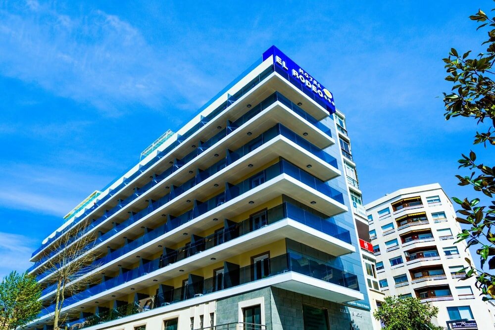 Фото Hotel Monarque El Rodeo