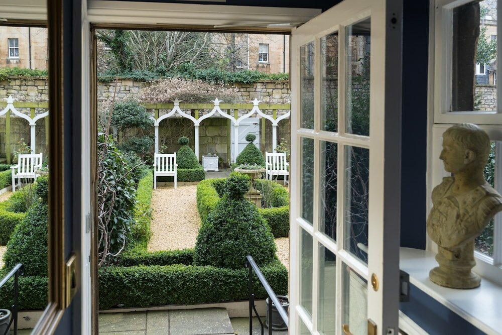 Фото The Kennard