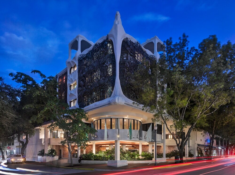 Фото отеля 2