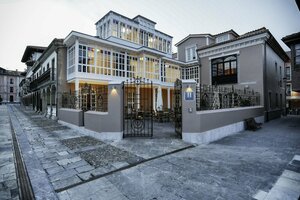 Hotel Rey Silo (Pravia, Lugar Parque Sabino Moutas, 2), hotel