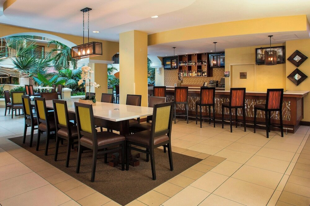 Фото Four Points by Sheraton Suites Tampa Airport Westshore