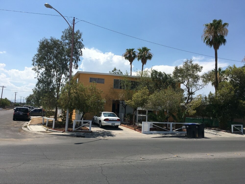 Фото The Yellow Penthouse