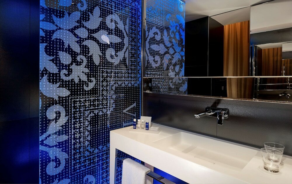 Фото Park Plaza Victoria Amsterdam