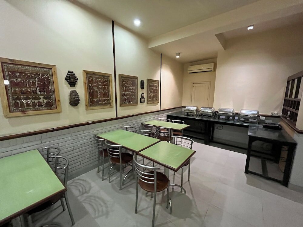 Фото Hotel Pooja Palace