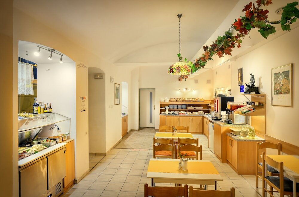 Фото Hotel Golden City Garni