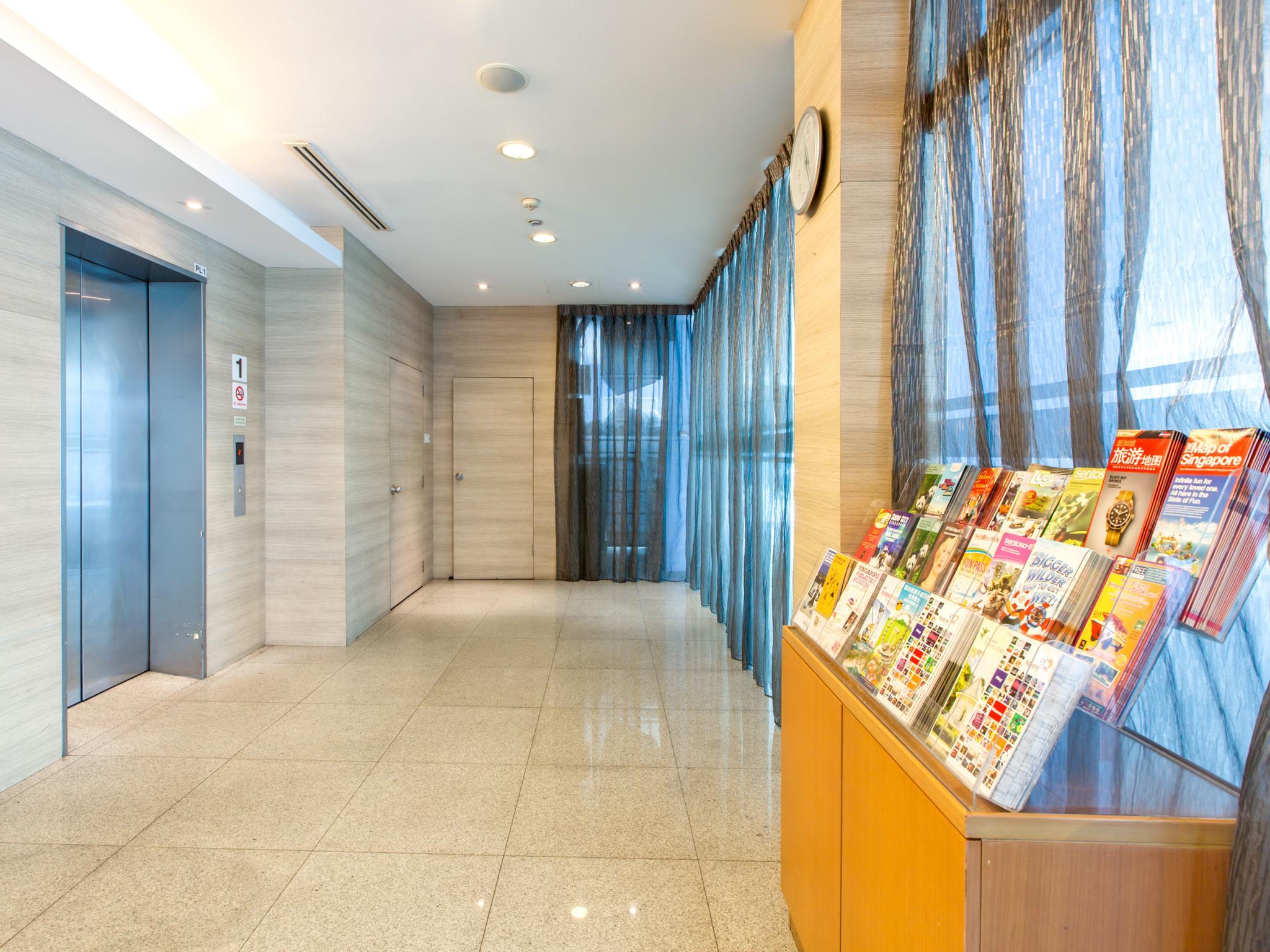 Фото Hotel 81 Lucky