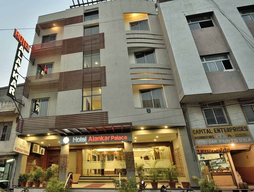 Фото отеля 2