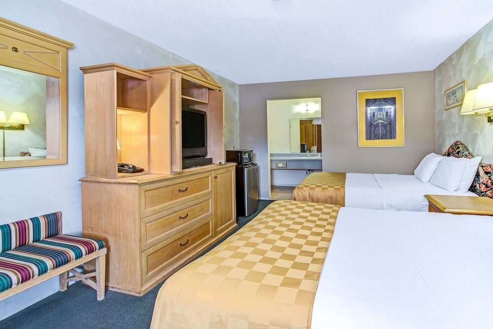 Фото Knights Inn Kissimmee