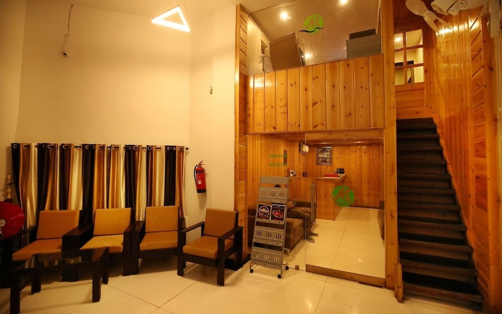 Фото Hotel Marina Manor