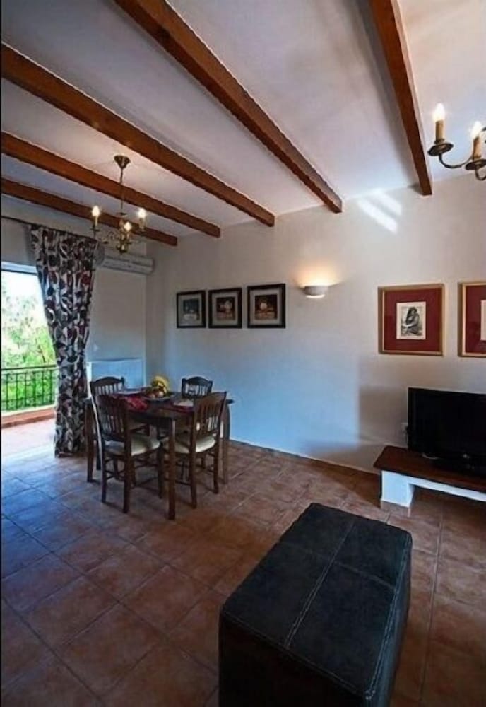 Фото Anthias Garden