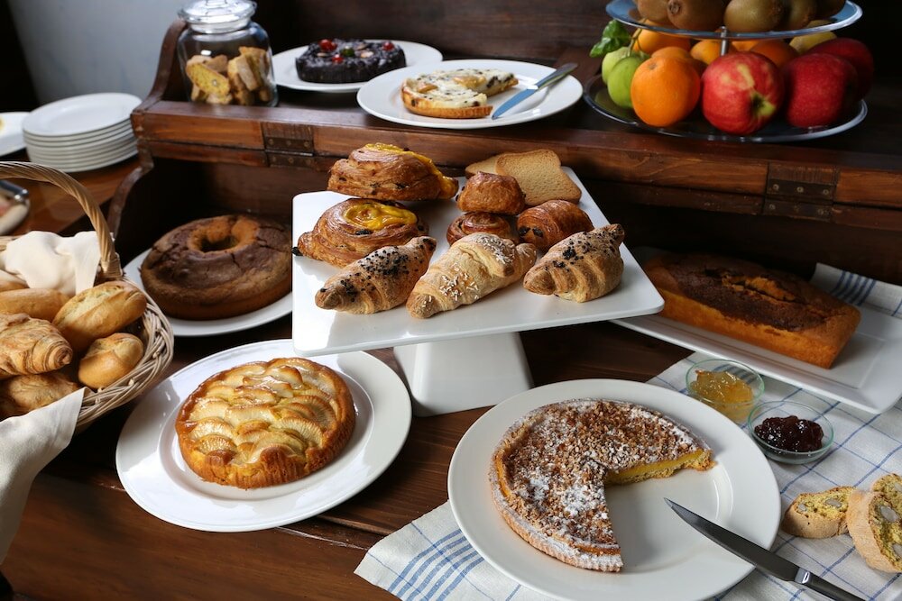 Фото International