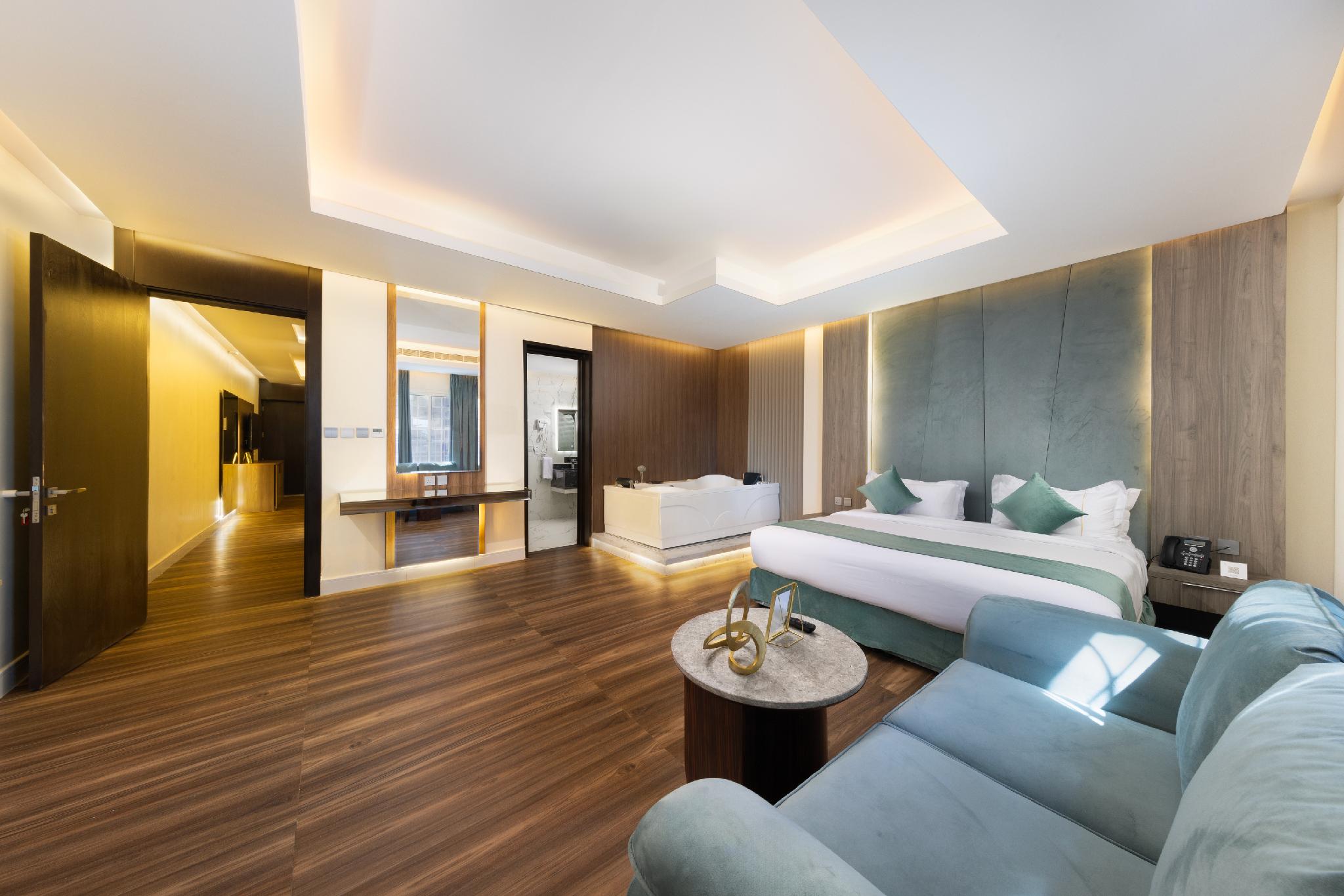 Фото Luxury Night Hotel