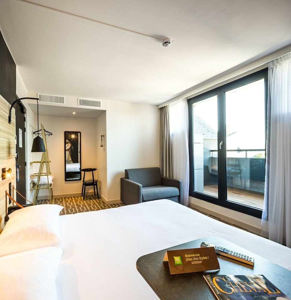 Фото Ibis Styles Laval Centre Gare