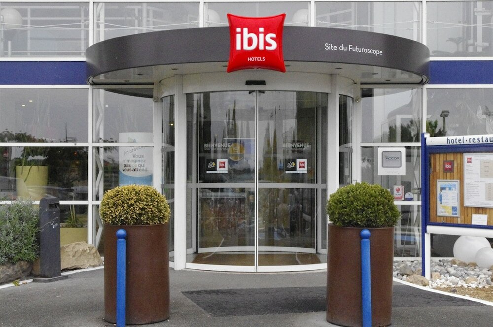 Фото отеля 2