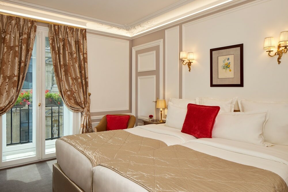 Фото Regina Louvre