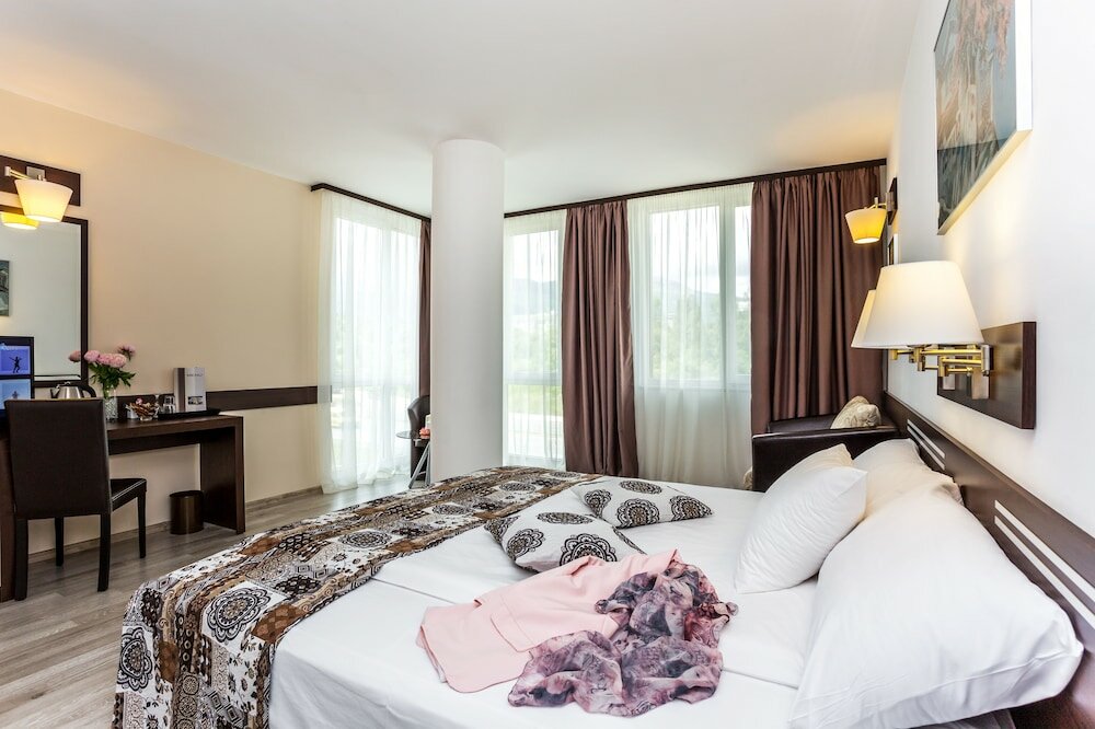 Фото Grami Hotel Sofia