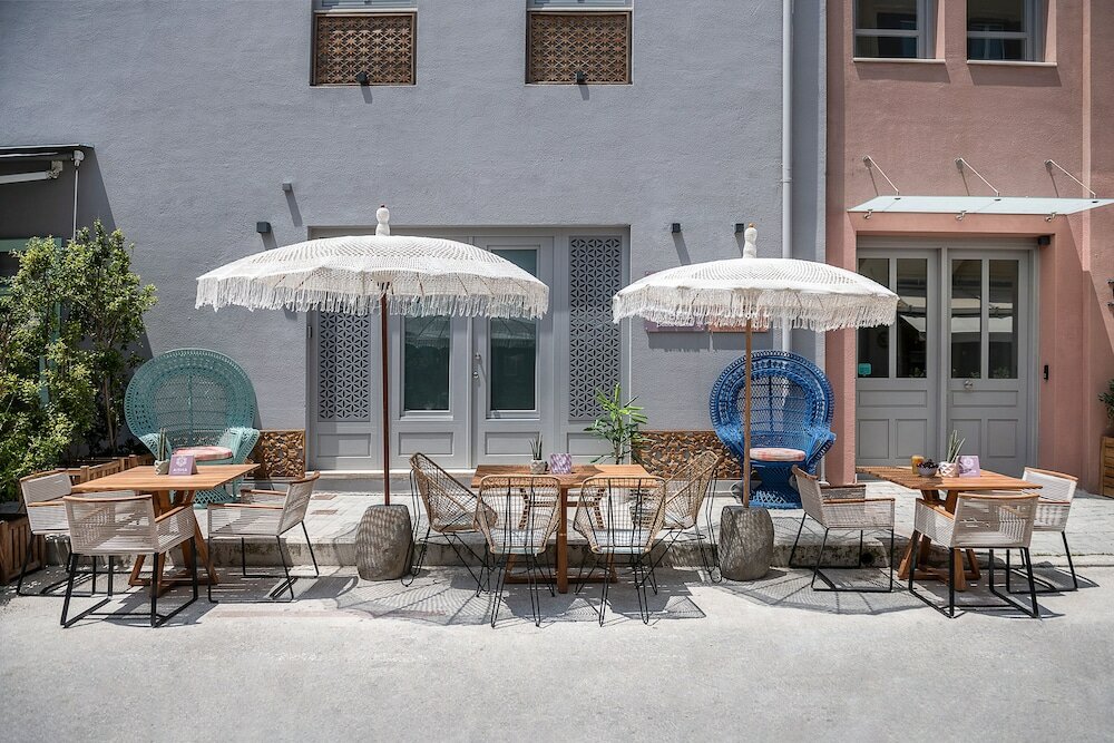 Фото Aisha Petite Suites