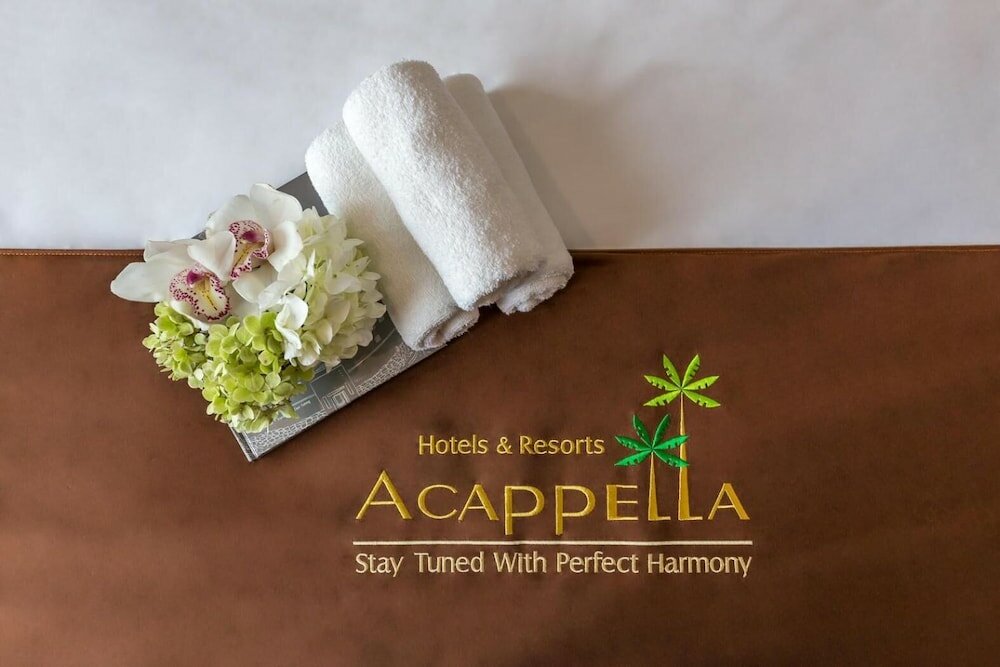 Фото Acappella Suite Hotel