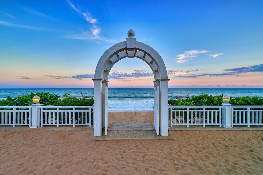 Фото Mayfair Palm Beach Resort