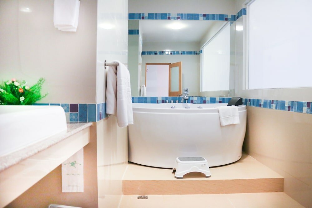 Фото Thong Tarin Hotel