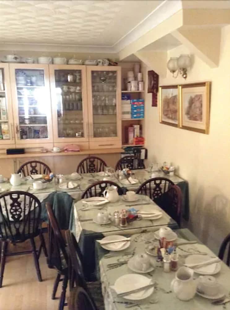 Фото Acorn Guest House