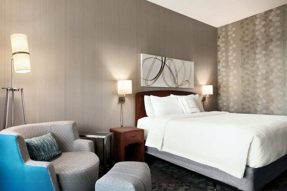 Фото Courtyard by Marriott Salinas Monterey