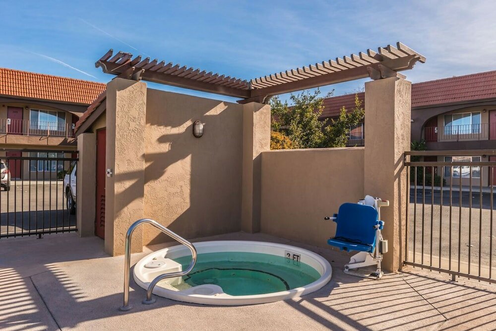 Фото Laurel Inn Motel