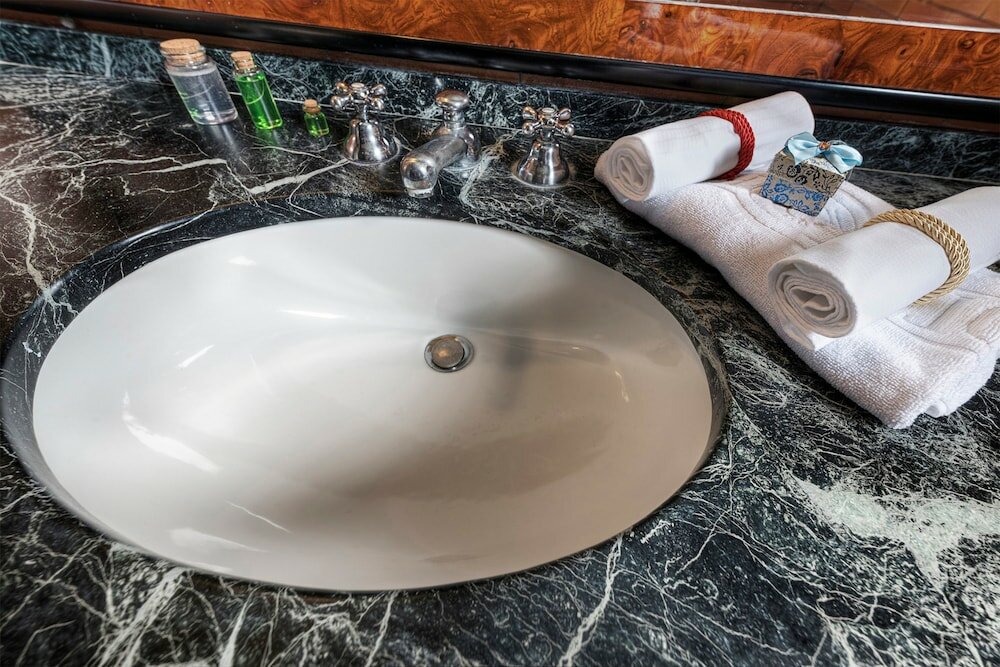 Фото Colony Hotel