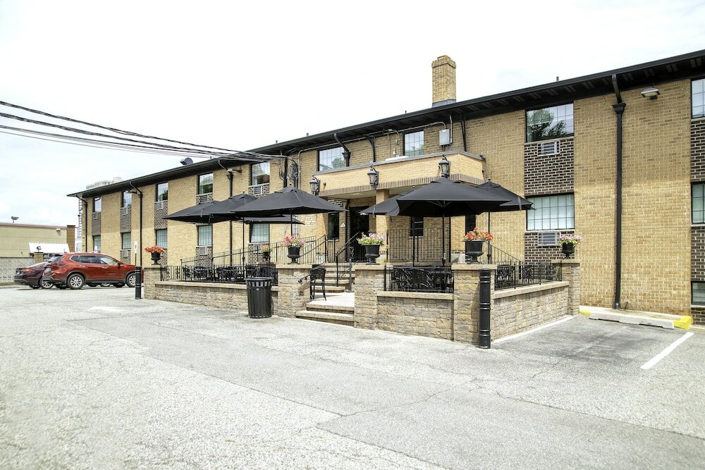 Фото The Holland Hotel