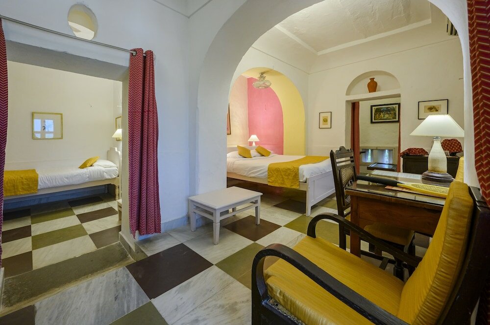 Фото Neemrana's - Hill Fort - Kesroli