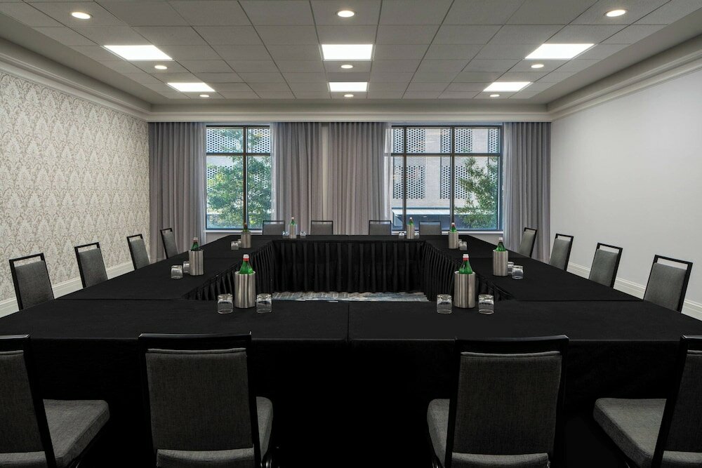 Фото New Orleans Marriott Warehouse Arts District