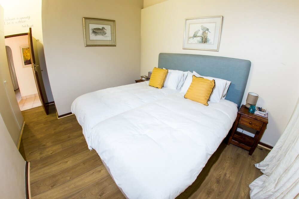 Фото Winelands Villa Guesthouse