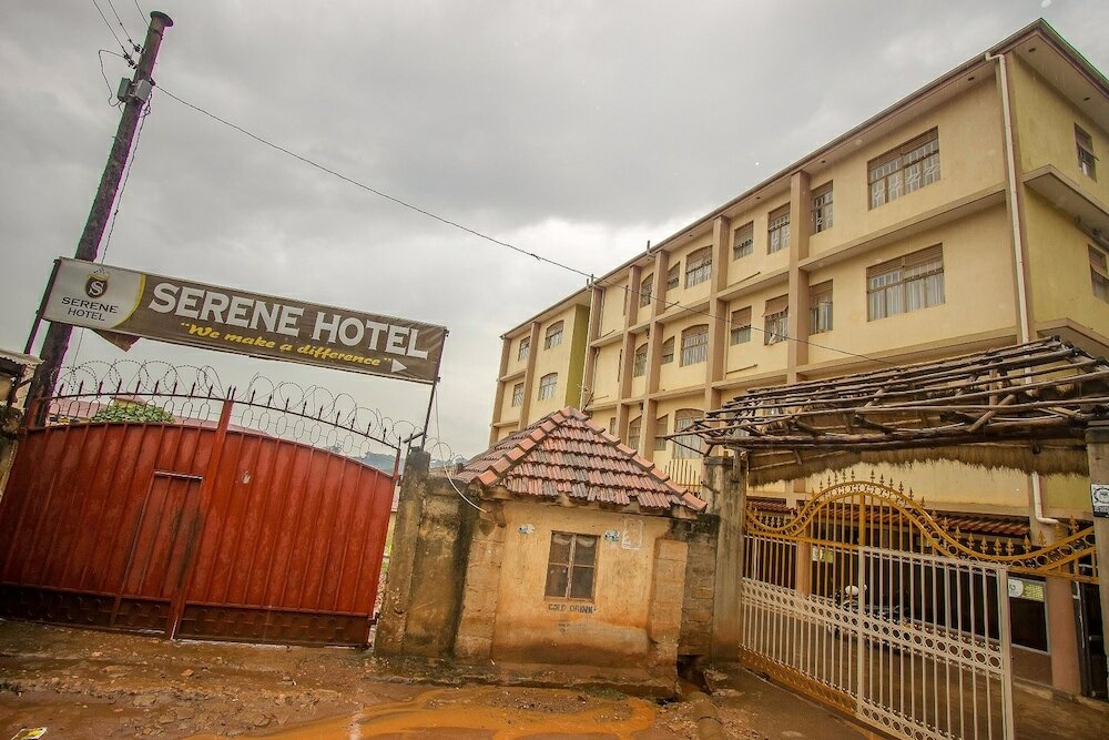 Фото Makerere Serene Hotel