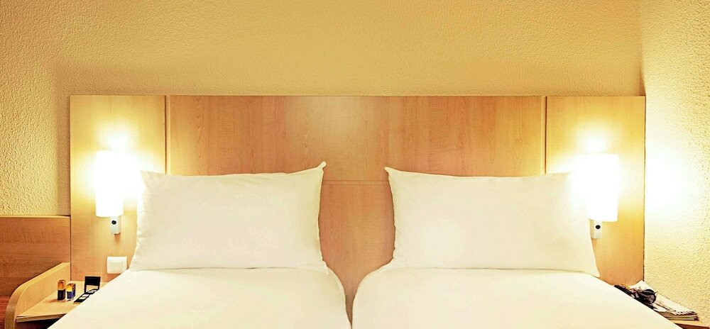 Фото Ibis Annecy Centre Vieille Ville