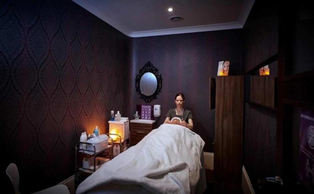 Фото Lansbury Heritage Hotel