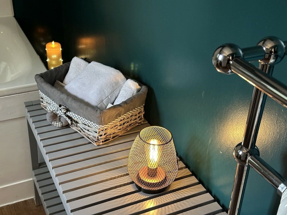 Фото Stonehenge Cottages