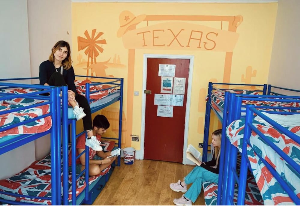 Фото Saint James Backpackers