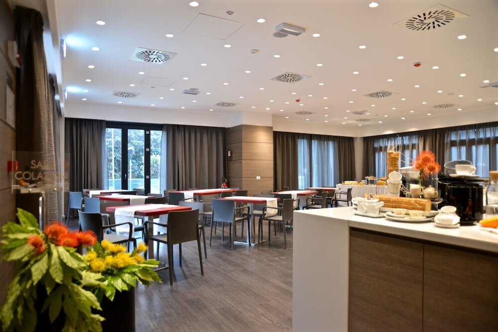 Фото Hotel Forum