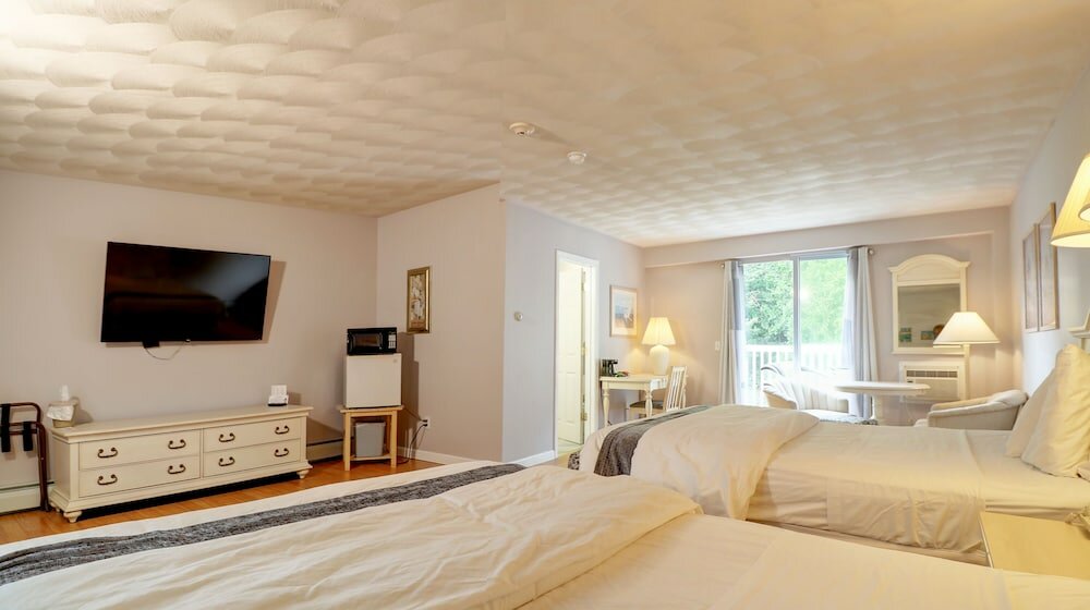 Фото Hamilton Village Inn