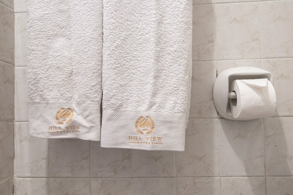 Фото Hill View Hotel West Airport