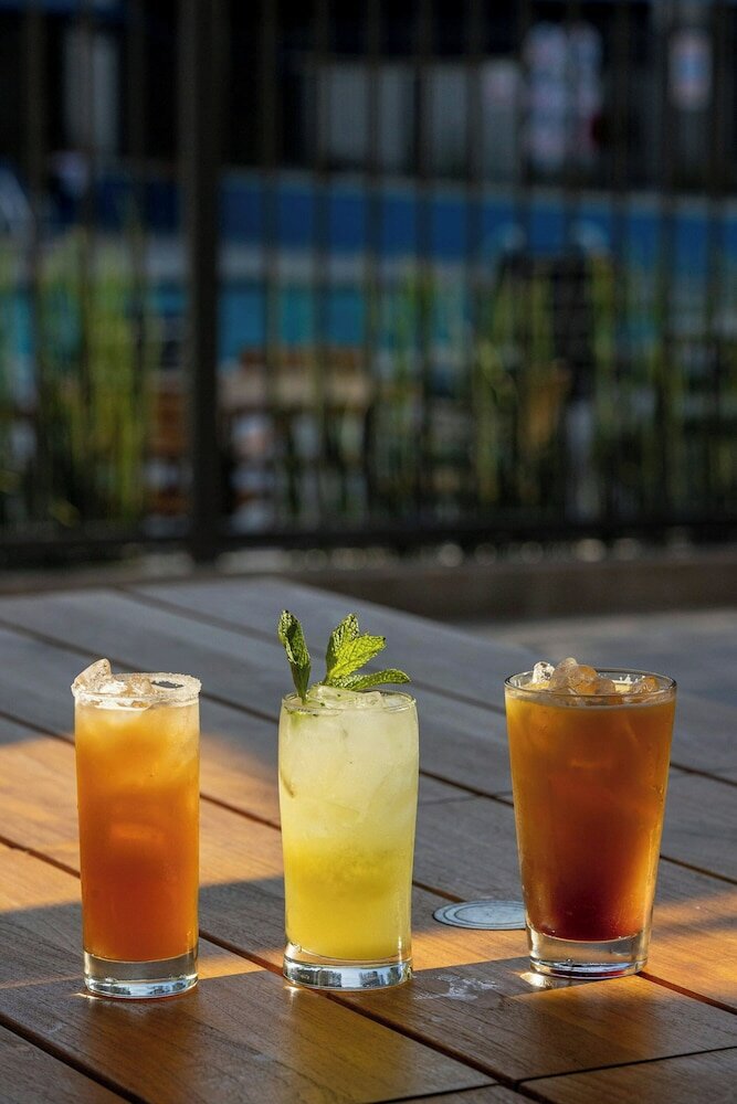 Фото Sheraton Universal Hotel