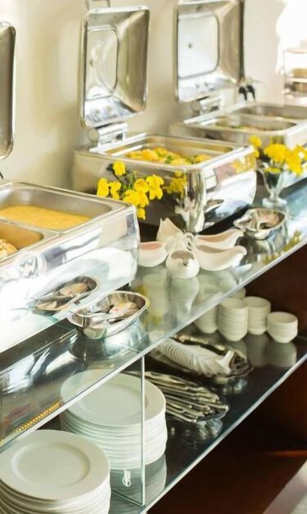 Фото Green Apple Hotel