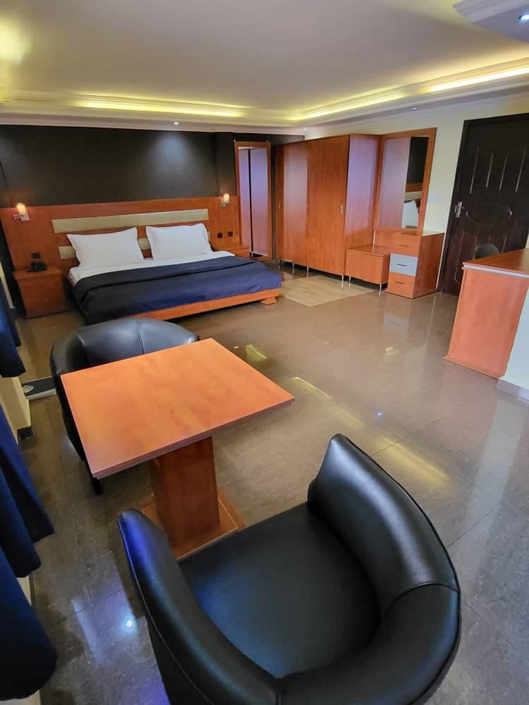 Фото Carliza Hotel Apapa