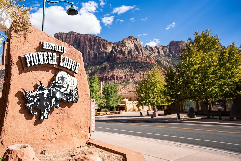 Фото Pioneer Lodge