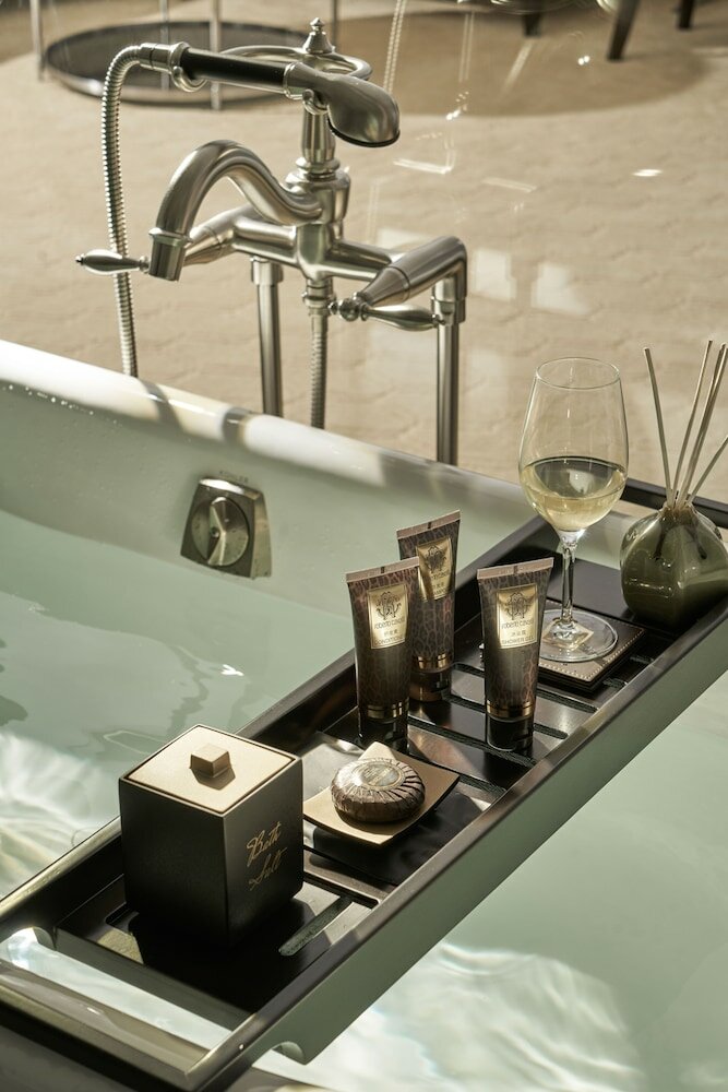 Фото Mai House Saigon Hotel