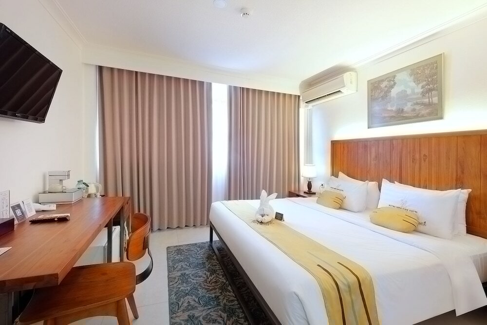 Фото Metro Park View Hotel Kota Lama Semarang