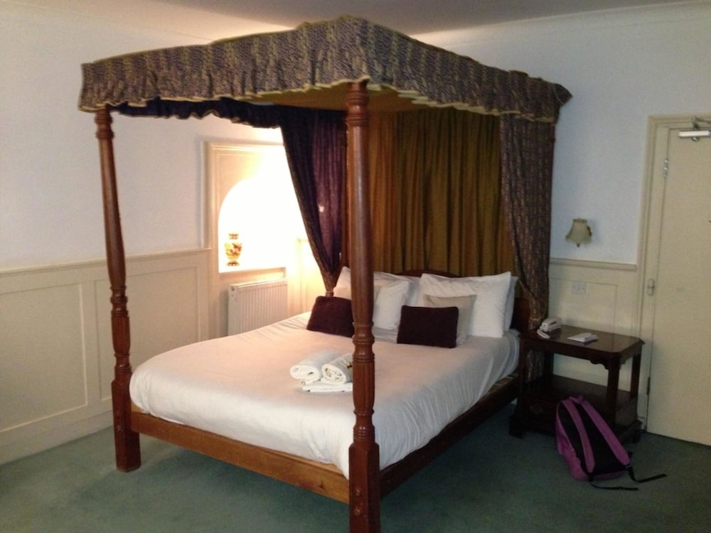 Фото The White Hart Hotel