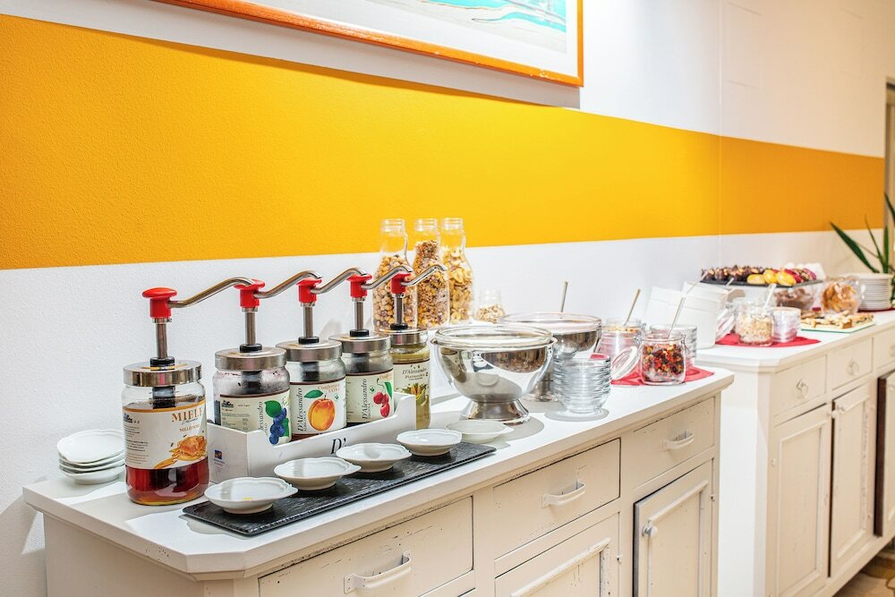 Фото Hotel Karinzia